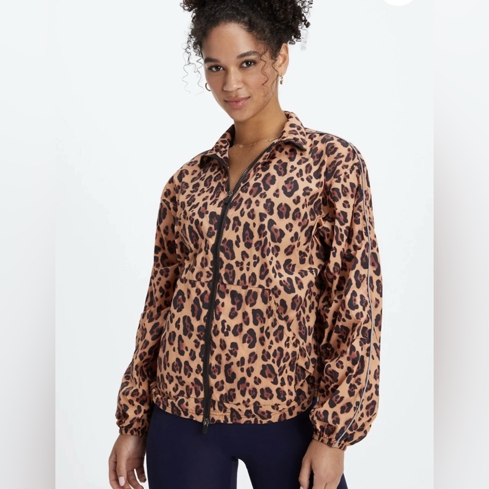 NWT Stylish Leopard Print Windbreaker Lightweight Sz S